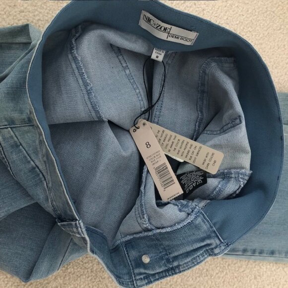 NWT Nic+Zoe Pull-On All Day Demi Boot Cut Jeans, Blue Haze - Size 8 - Picture 10 of 16